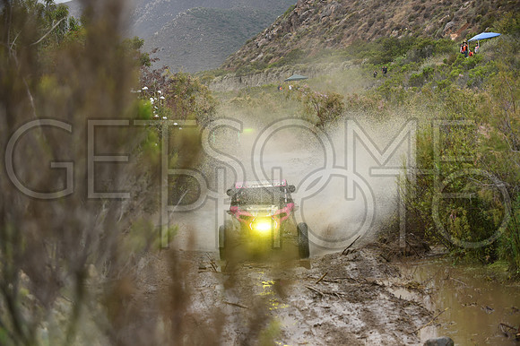 1954_010619_19B500_GetSomePhoto_052366
