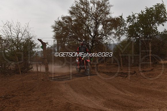 7X_111623_B1K_GETSOMEPHOTO_235553