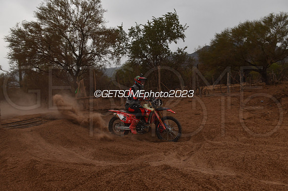 7X_111623_B1K_GETSOMEPHOTO_235558