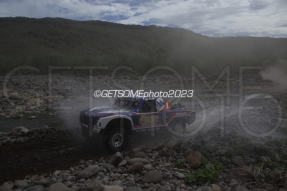 1_111623_B1K_GETSOMEPHOTO_230136