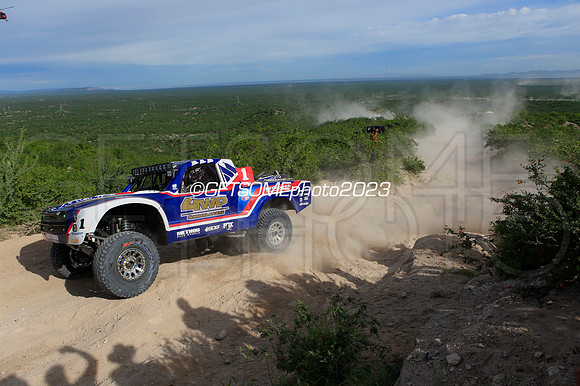 1_111623_Baja1000_GETSOMEPHOTO_049098