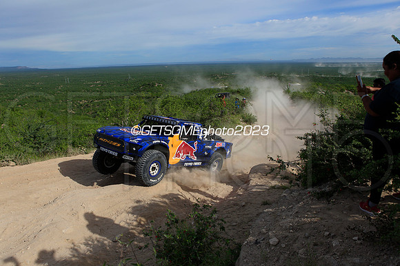 7_111623_Baja1000_GETSOMEPHOTO_049090