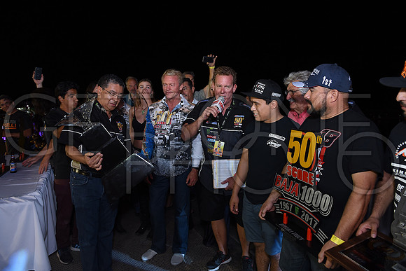 Awards_17B1000_getsomephoto_128982