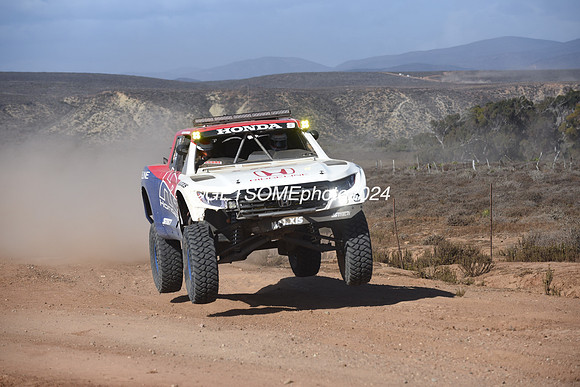 9_111524_BAJA1000_GETSOMEPHOTO_0074078