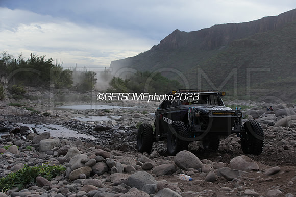 511_111623_B1K_GETSOMEPHOTO_233193