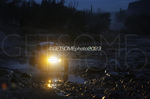572_111623_B1K_GETSOMEPHOTO_234692