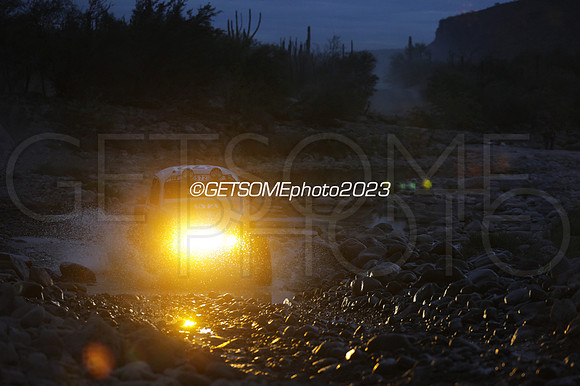 572_111623_B1K_GETSOMEPHOTO_234695