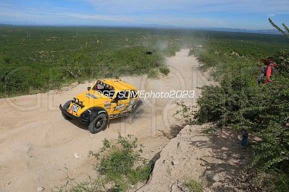 1104_111623_Baja1000_GETSOMEPHOTO_050275