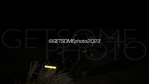 1105_111623_B1K_GETSOMEPHOTO_241301