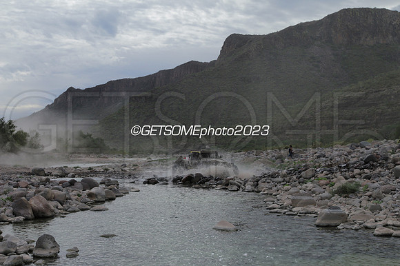 100_111623_B1K_GETSOMEPHOTO_231397