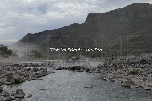 100_111623_B1K_GETSOMEPHOTO_231396