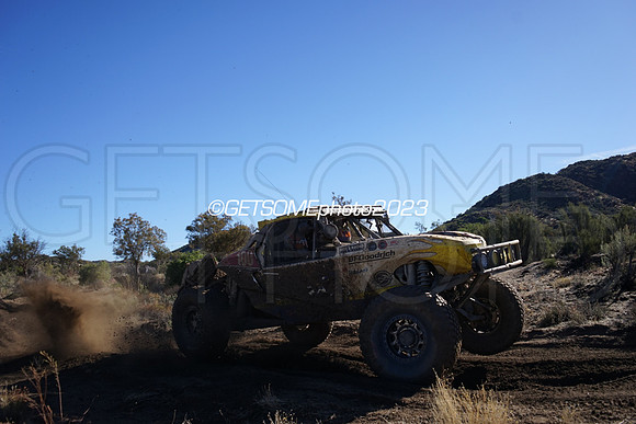 100_111623_B1K_GETSOMEPHOTO_240637