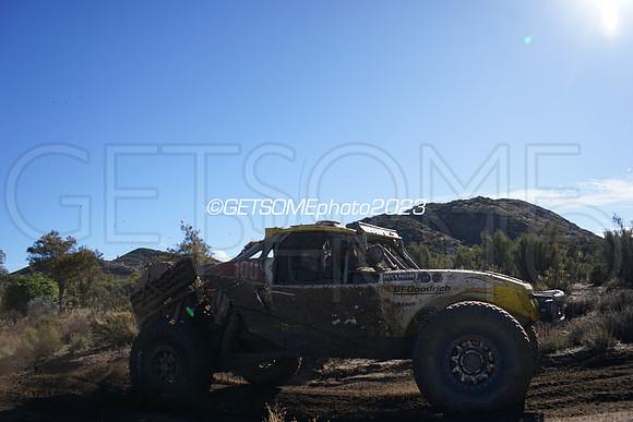 100_111623_B1K_GETSOMEPHOTO_240638