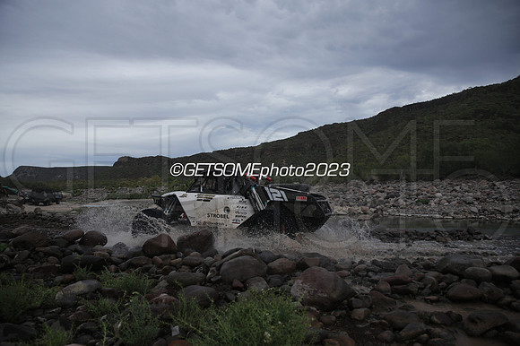 121_111623_B1K_GETSOMEPHOTO_230879