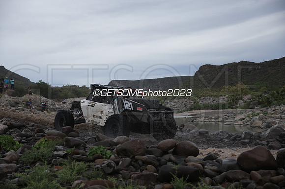 121_111623_B1K_GETSOMEPHOTO_230882