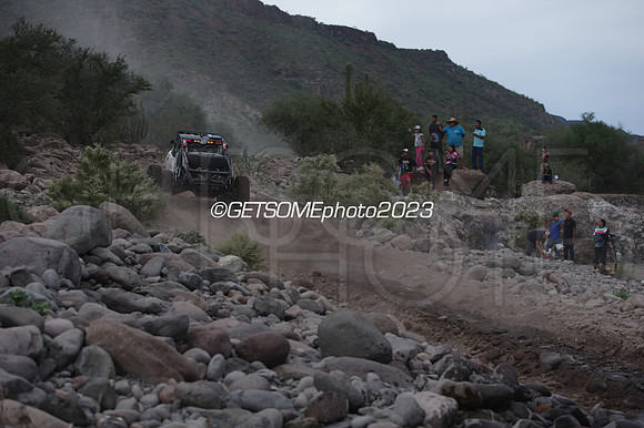 121_111623_B1K_GETSOMEPHOTO_230885