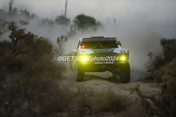 1L_111624_getsomephoto_129804