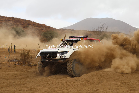 9_111524_BAJA1000_GETSOMEPHOTO_0071832