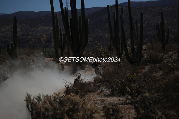 18x_111624_getsomephoto_129285
