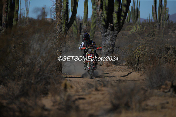 1x_111624_getsomephoto_129127