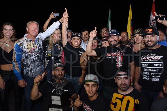 Awards_17B1000_getsomephoto_128989