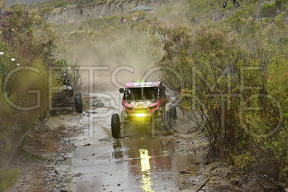 1954_010619_19B500_GetSomePhoto_052365
