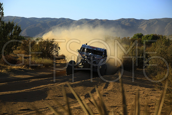 1851_010619_19B400_GetSomePhoto_064298
