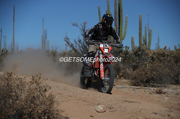 18x_111624_getsomephoto_129270