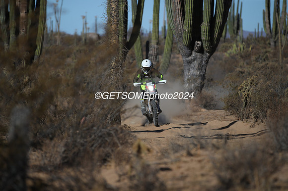 15x_111624_getsomephoto_129142