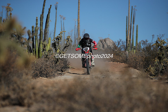 13x_111624_getsomephoto_129156