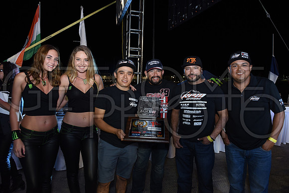 Awards_17B1000_getsomephoto_128976