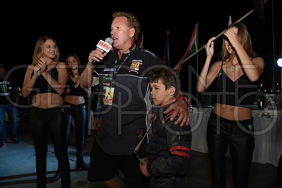Awards_17B1000_getsomephoto_128918