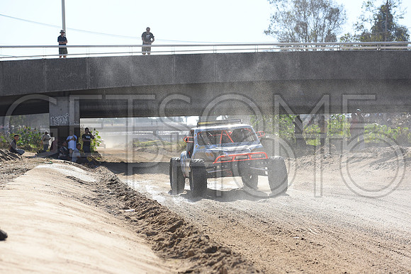 bc6_17B1000_getsomephoto_203957