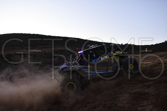 1956_010619_19B400_GetSomePhoto_064817