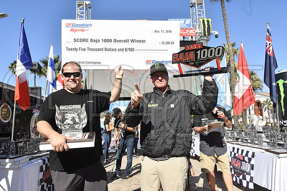 Awards_18B1K_getsomephoto_223063