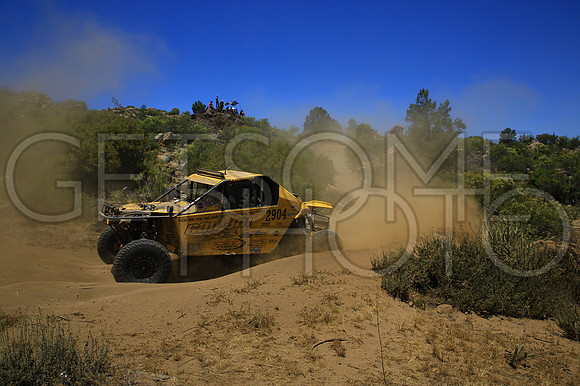 2904_010619_19B500_GetSomePhoto_051950
