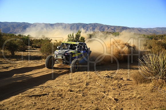 1956_010619_19B400_GetSomePhoto_064249