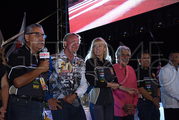 Awards_17B1000_getsomephoto_128952