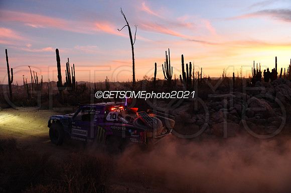 10_111821_21B1K_GETSOMEphoto_1896