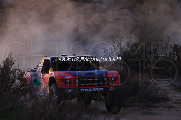 7_111821_21B1K_GETSOMEphoto_2001