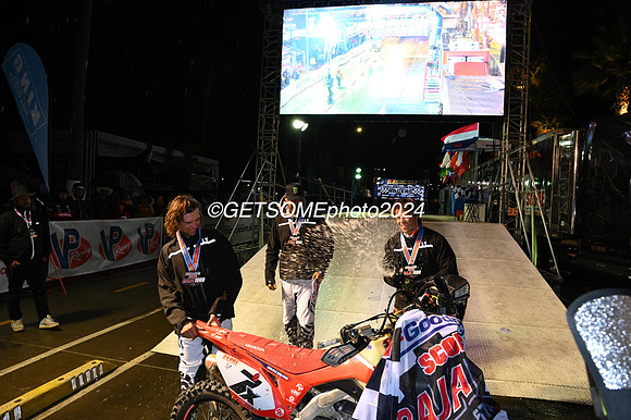 finish_111624_getsomephoto_131360