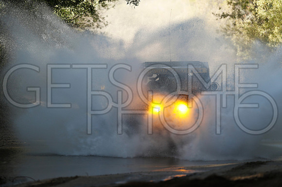 2904_010619_19B500_GetSomePhoto_051802