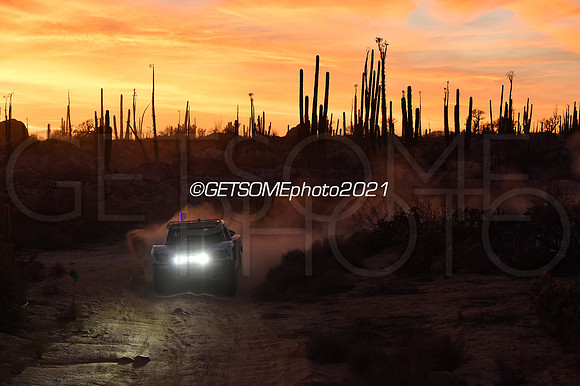 10_111821_21B1K_GETSOMEphoto_1520