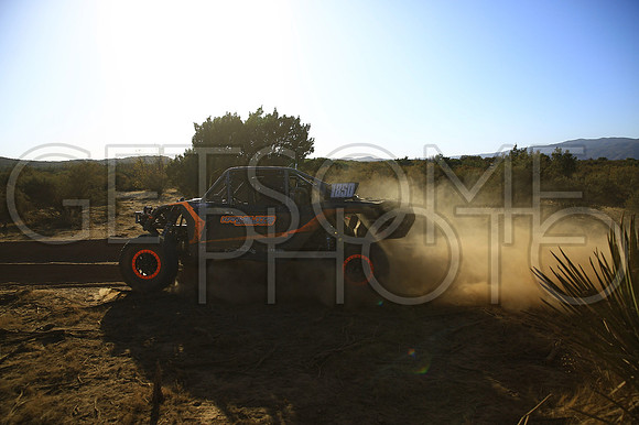 1850_010619_19B400_GetSomePhoto_064272